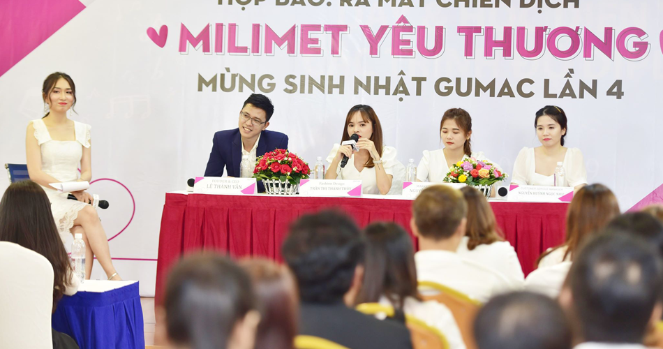 Chị Thanh Thúy bật mí về hành trình chào đời 6 BST mới Chị Thanh Thúy bật mí về hành trình chào đời 6 BST mới