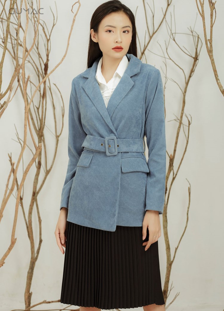 Áo khoác phối chân váy