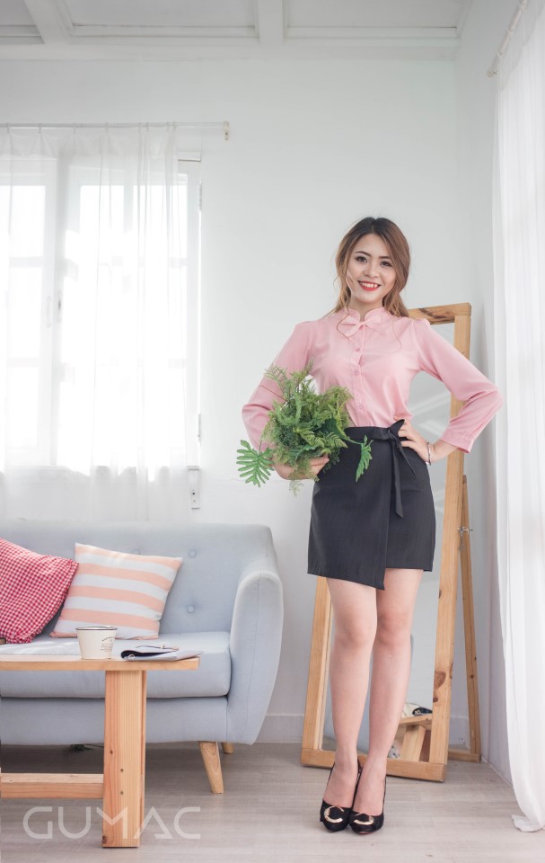 váy đen ngắn GUMAC