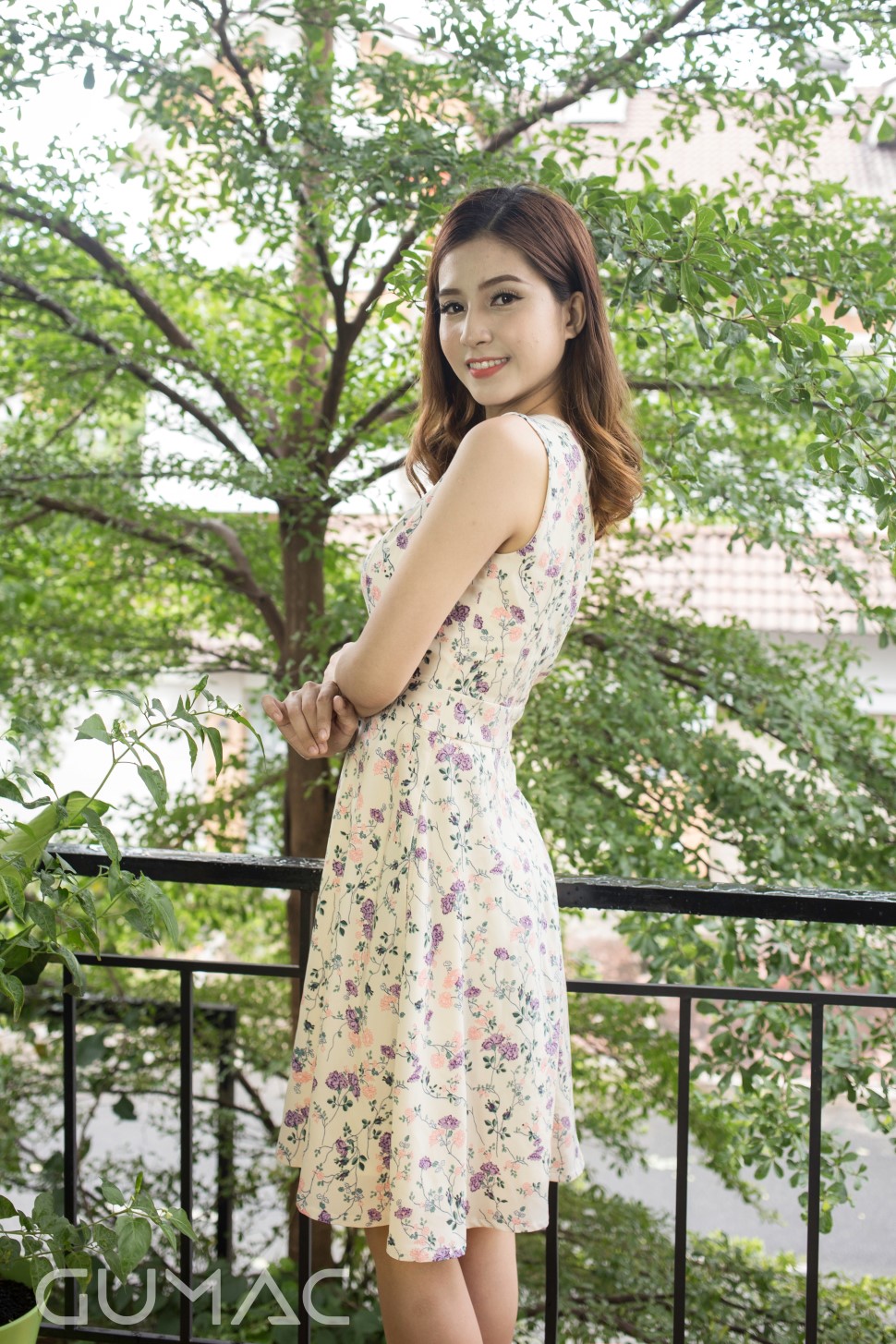 Váy đầm hoa phong cách trẻ trung Váy đầm hoa phong cách trẻ trung