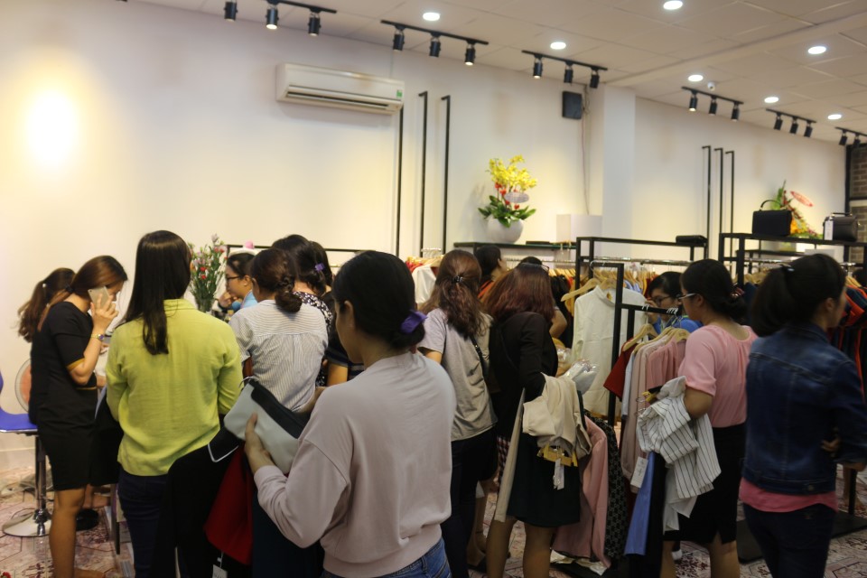 Thời trang công sở GUMAC