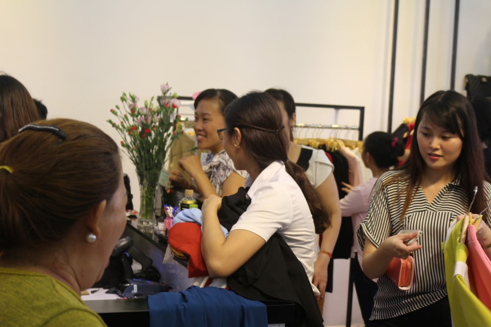 Thời trang công sở GUMAC