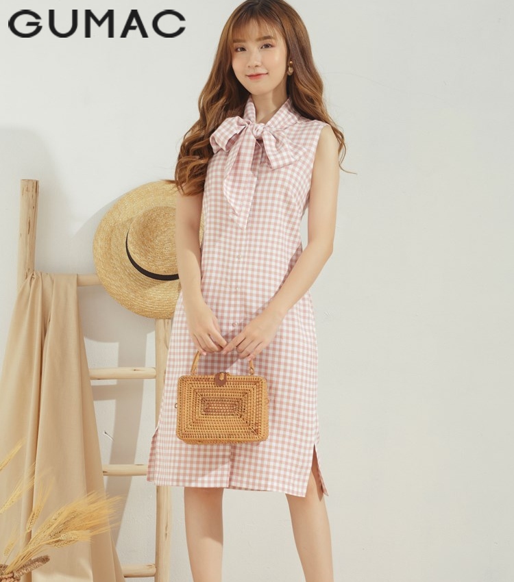 Dịu dàng nữ tính với đầm suông caro mùa hè