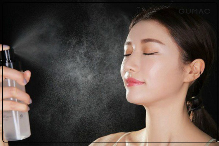 Xịt khóa lớp makeup 