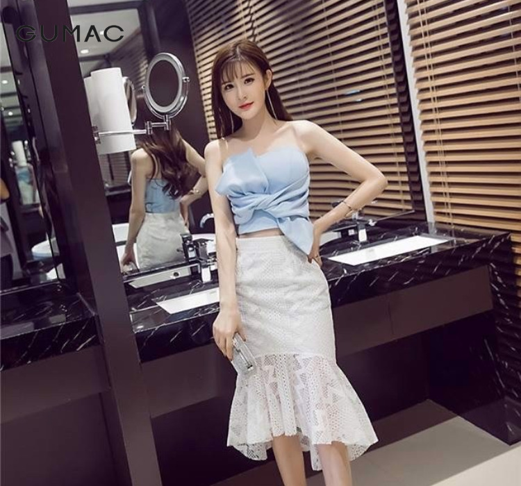 quyen ru cung voi ao cup nguc va chan vay duoi ca