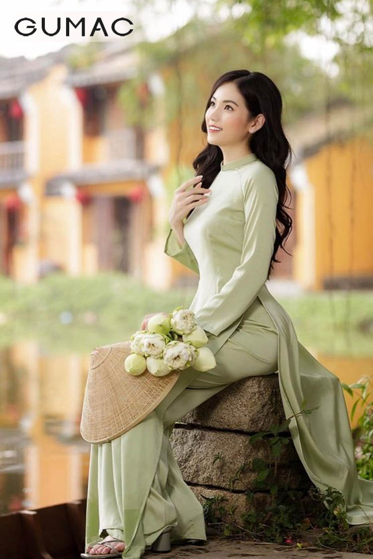 xoan lon to ngoi giua