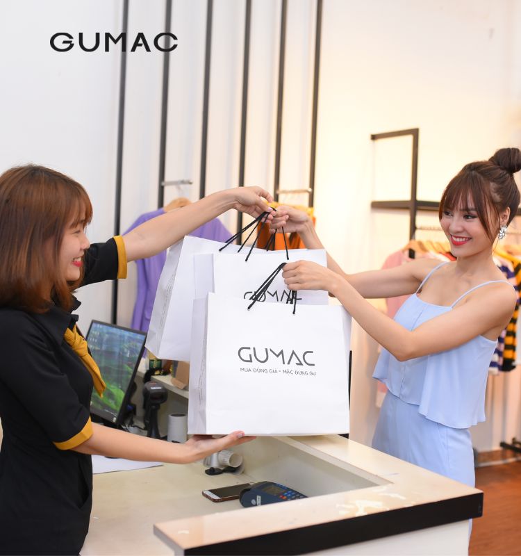 Giá cả công khai, chính sách mua bán cụ thể