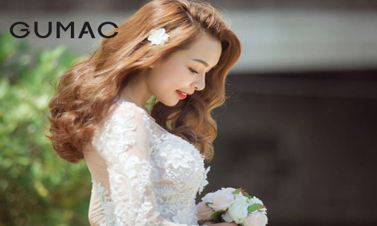 Kiểu tóc xoăn nhẹ phần đuôi